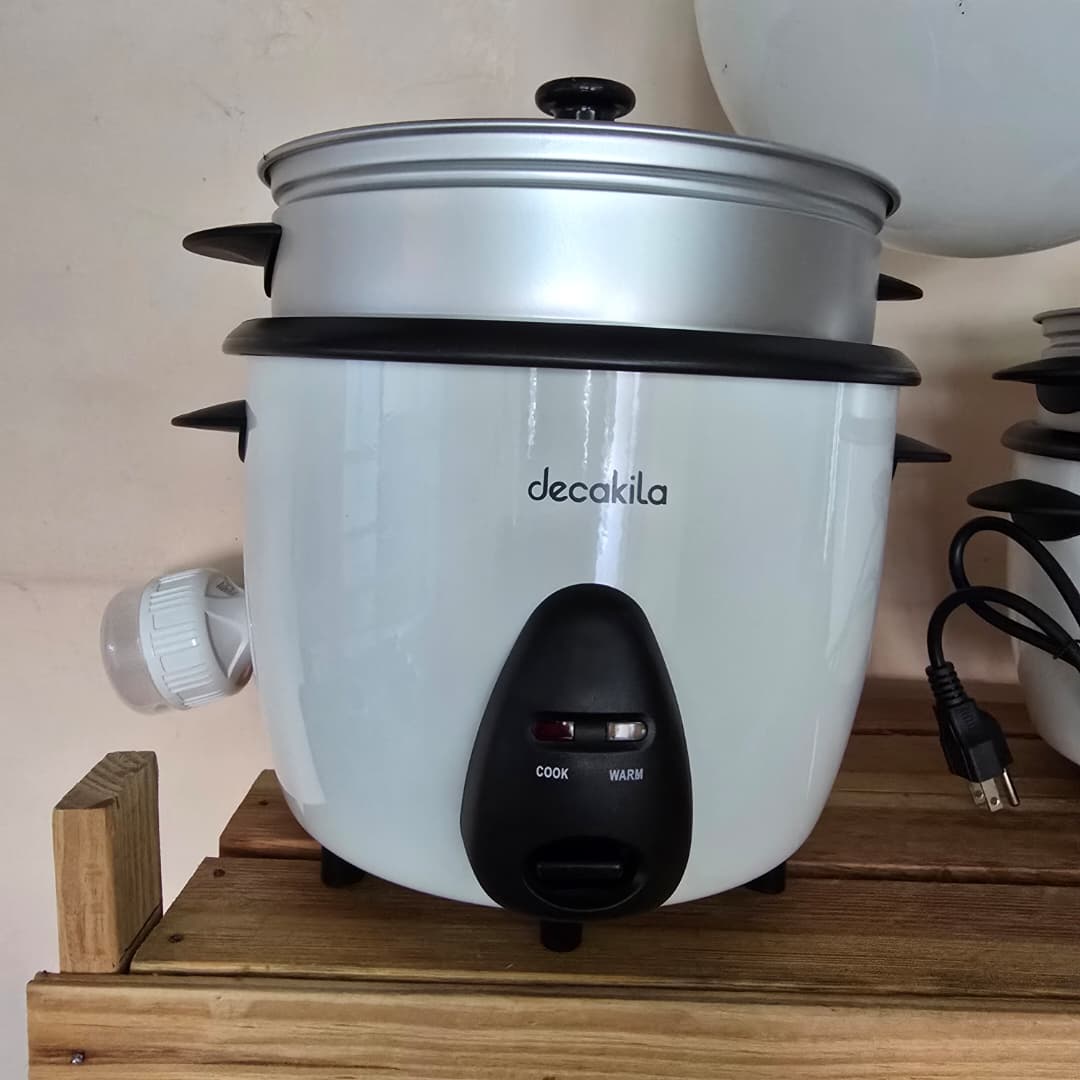 Arrocera Decakila de 1.8 litros con vaporera